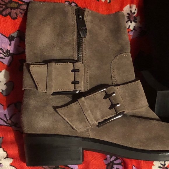 🎉🥳 #HP🥳🎉 Marc Fisher Ankle Boots - Picture 1 of 7